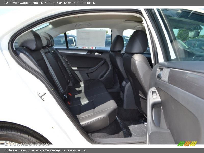 Candy White / Titan Black 2013 Volkswagen Jetta TDI Sedan