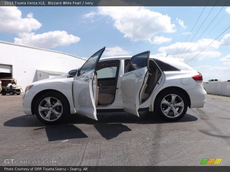 Blizzard White Pearl / Ivory 2013 Toyota Venza XLE
