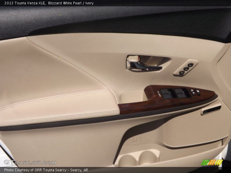 Blizzard White Pearl / Ivory 2013 Toyota Venza XLE