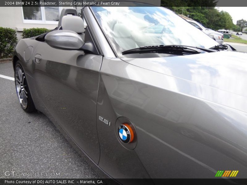 Sterling Gray Metallic / Pearl Gray 2004 BMW Z4 2.5i Roadster