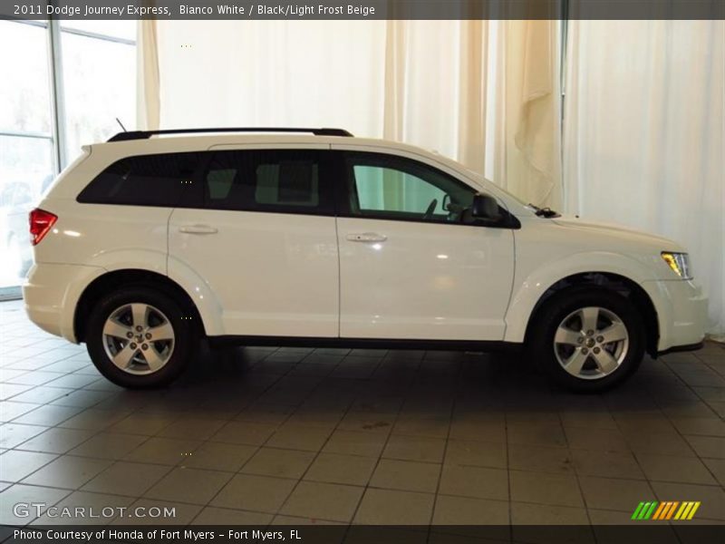 Bianco White / Black/Light Frost Beige 2011 Dodge Journey Express