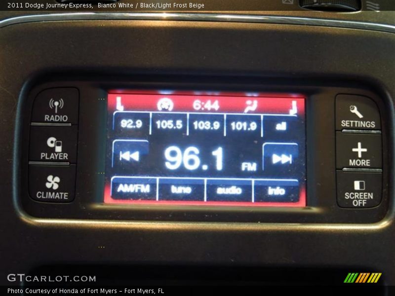 Bianco White / Black/Light Frost Beige 2011 Dodge Journey Express