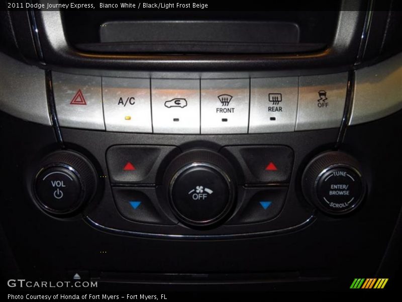 Bianco White / Black/Light Frost Beige 2011 Dodge Journey Express