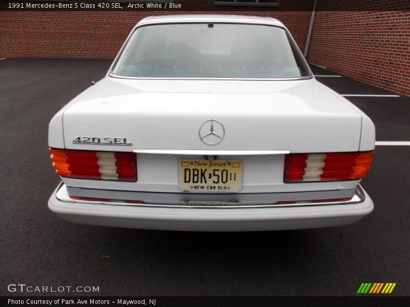 Arctic White / Blue 1991 Mercedes-Benz S Class 420 SEL