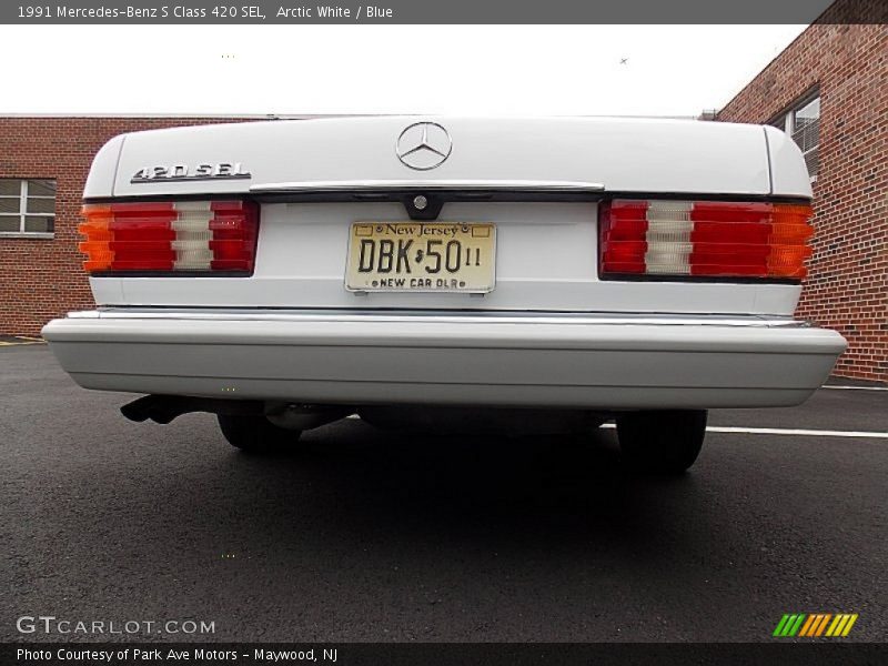 Arctic White / Blue 1991 Mercedes-Benz S Class 420 SEL