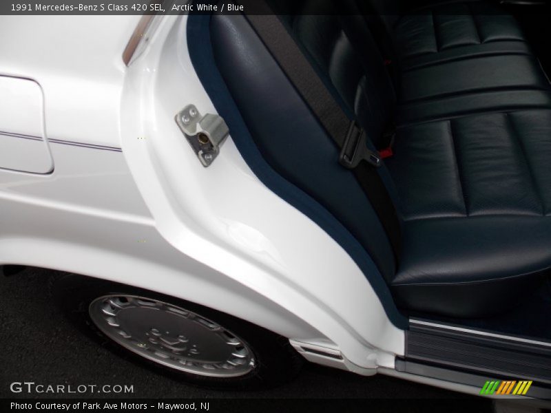 Arctic White / Blue 1991 Mercedes-Benz S Class 420 SEL