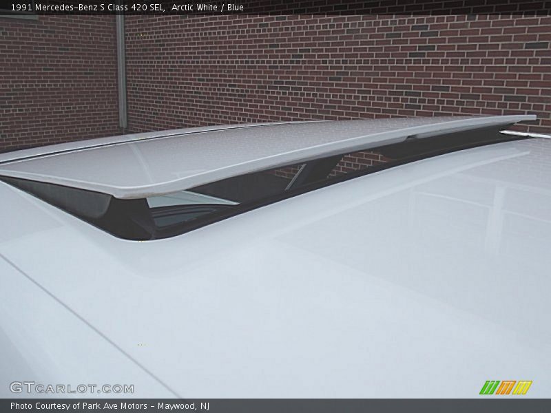 Sunroof of 1991 S Class 420 SEL