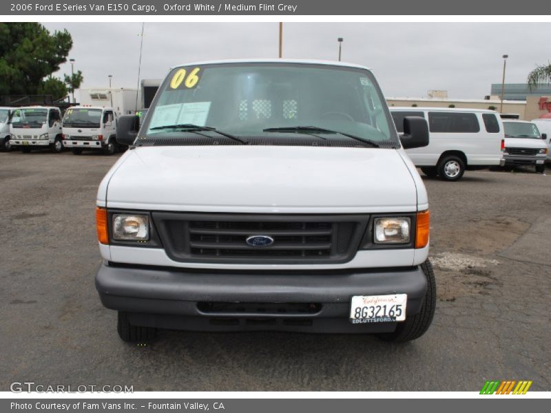 Oxford White / Medium Flint Grey 2006 Ford E Series Van E150 Cargo