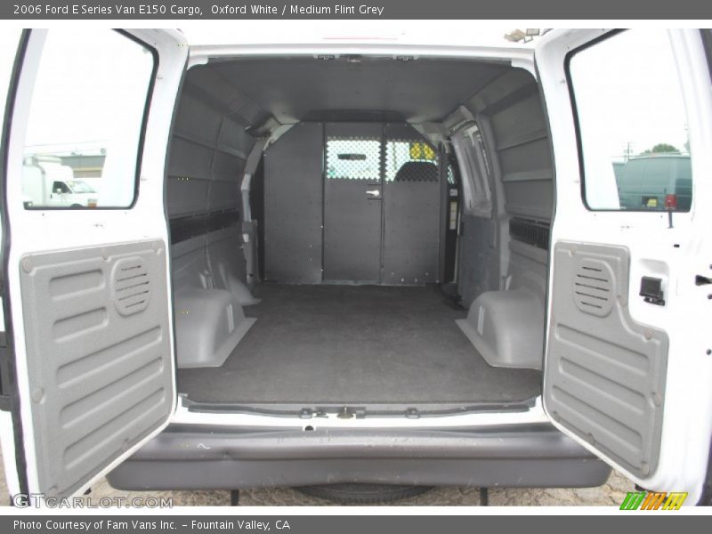 Oxford White / Medium Flint Grey 2006 Ford E Series Van E150 Cargo