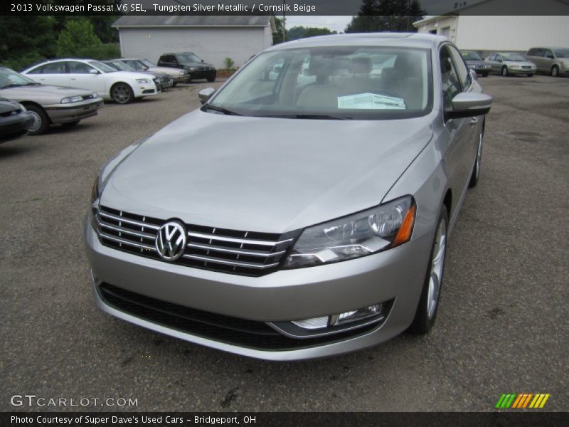 Tungsten Silver Metallic / Cornsilk Beige 2013 Volkswagen Passat V6 SEL