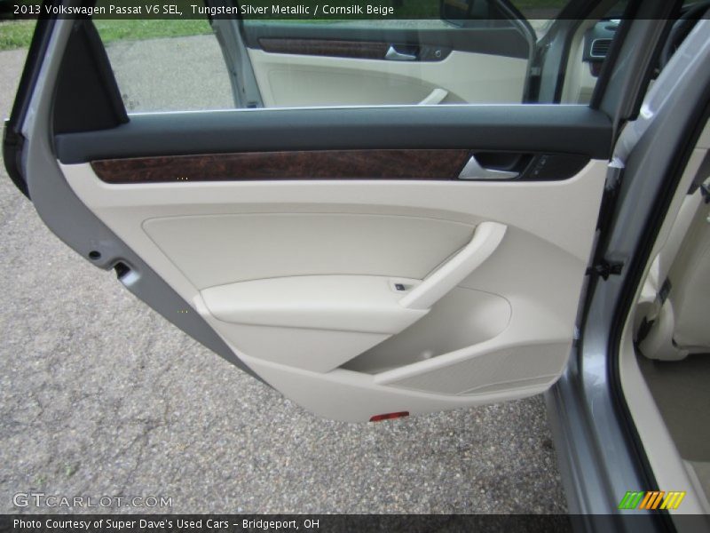 Tungsten Silver Metallic / Cornsilk Beige 2013 Volkswagen Passat V6 SEL