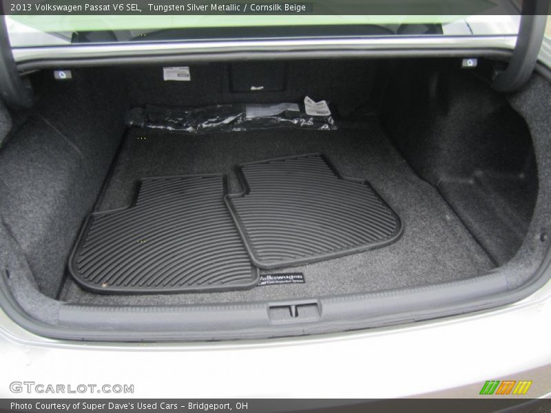Tungsten Silver Metallic / Cornsilk Beige 2013 Volkswagen Passat V6 SEL