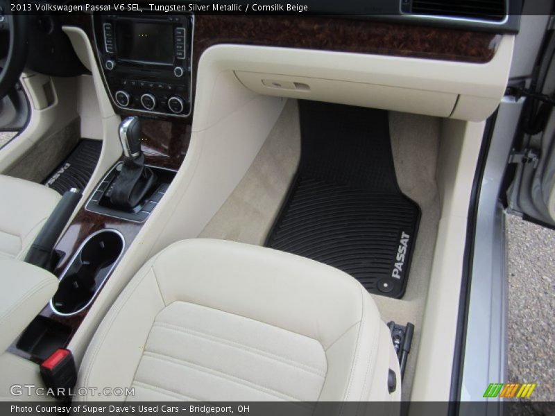 Tungsten Silver Metallic / Cornsilk Beige 2013 Volkswagen Passat V6 SEL