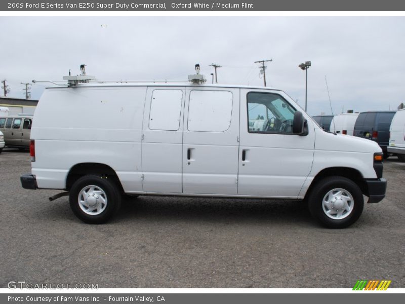 Oxford White / Medium Flint 2009 Ford E Series Van E250 Super Duty Commercial