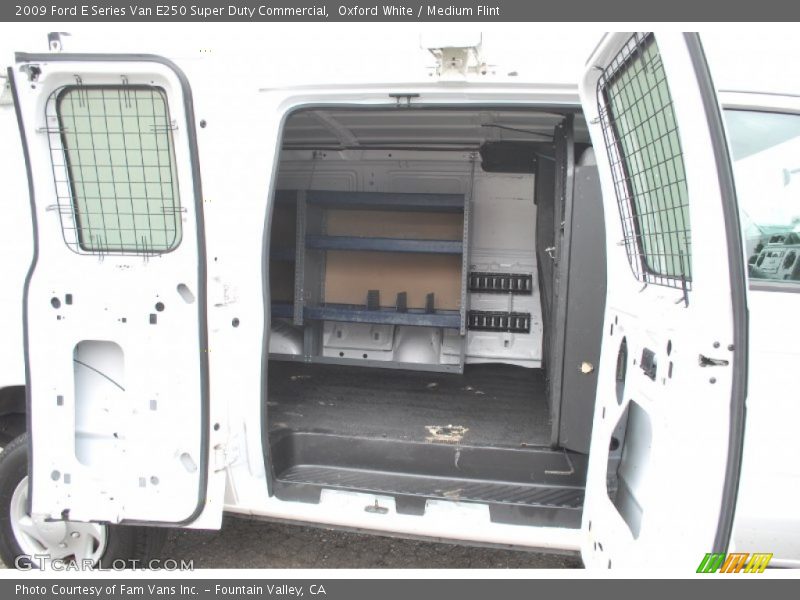 Oxford White / Medium Flint 2009 Ford E Series Van E250 Super Duty Commercial
