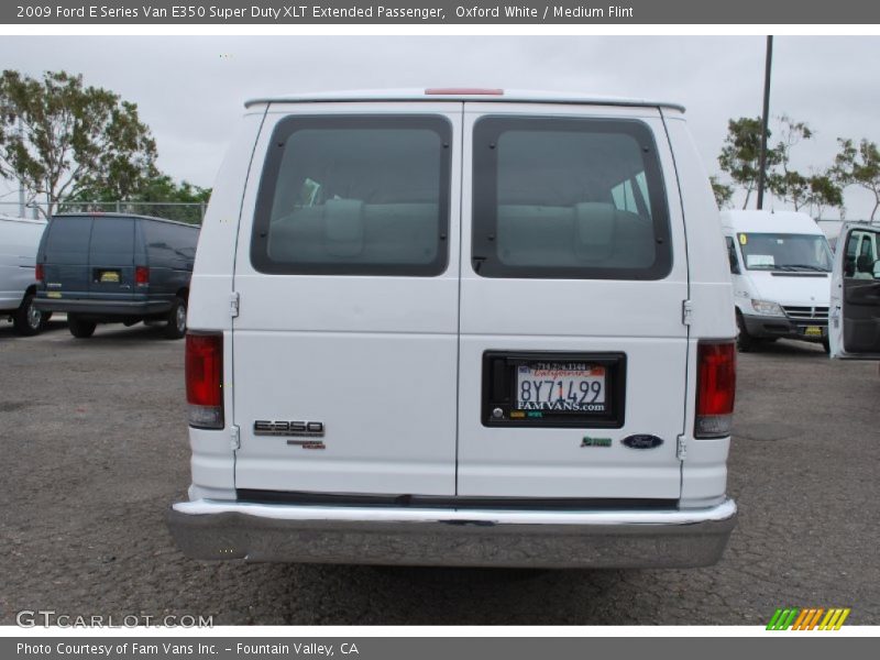 Oxford White / Medium Flint 2009 Ford E Series Van E350 Super Duty XLT Extended Passenger