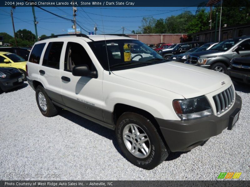 Stone White / Dark Slate Gray 2004 Jeep Grand Cherokee Laredo 4x4