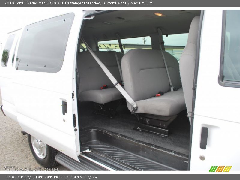 Oxford White / Medium Flint 2010 Ford E Series Van E350 XLT Passenger Extended