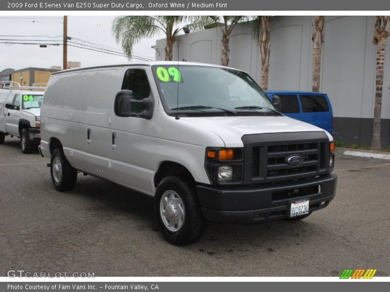 Oxford White / Medium Flint 2009 Ford E Series Van E250 Super Duty Cargo