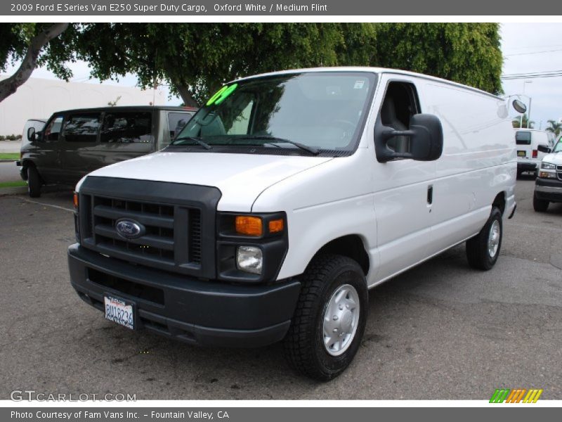 Oxford White / Medium Flint 2009 Ford E Series Van E250 Super Duty Cargo