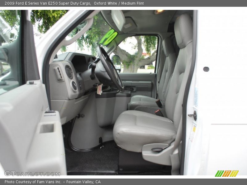 Oxford White / Medium Flint 2009 Ford E Series Van E250 Super Duty Cargo