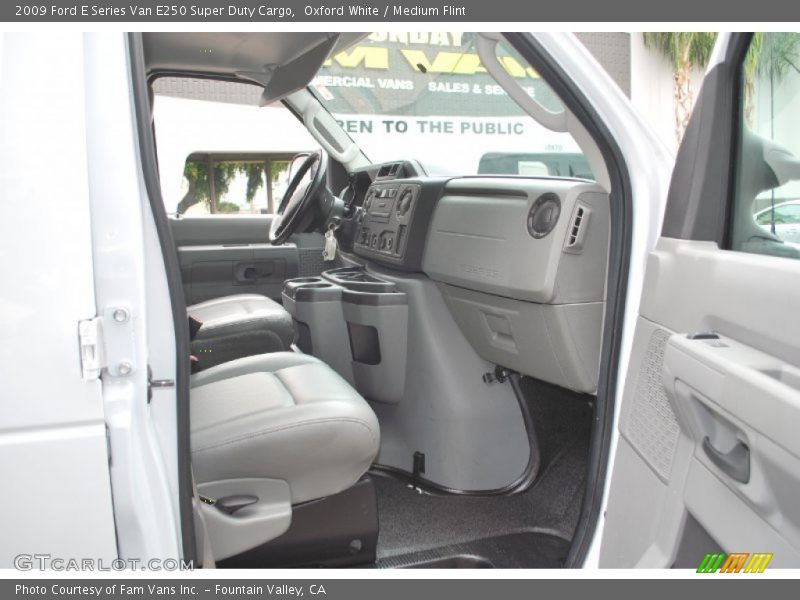 Oxford White / Medium Flint 2009 Ford E Series Van E250 Super Duty Cargo