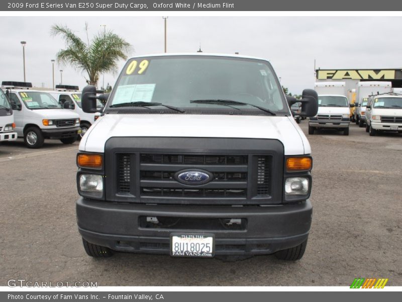 Oxford White / Medium Flint 2009 Ford E Series Van E250 Super Duty Cargo