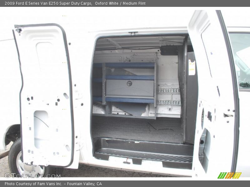 Oxford White / Medium Flint 2009 Ford E Series Van E250 Super Duty Cargo