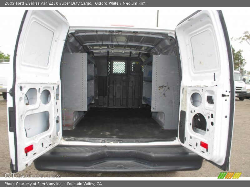 Oxford White / Medium Flint 2009 Ford E Series Van E250 Super Duty Cargo
