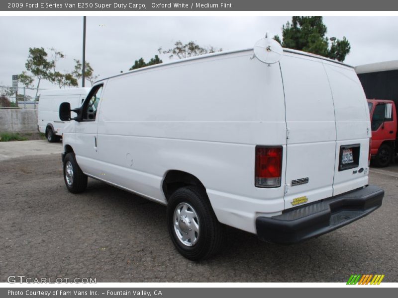 Oxford White / Medium Flint 2009 Ford E Series Van E250 Super Duty Cargo