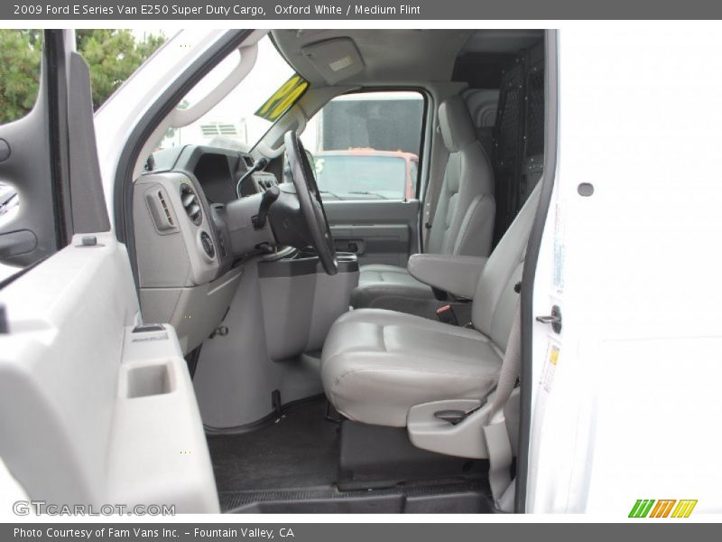 Oxford White / Medium Flint 2009 Ford E Series Van E250 Super Duty Cargo