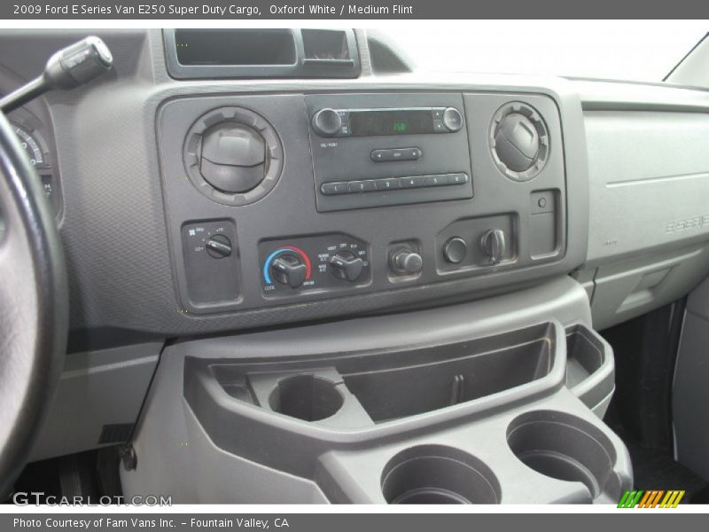 Oxford White / Medium Flint 2009 Ford E Series Van E250 Super Duty Cargo