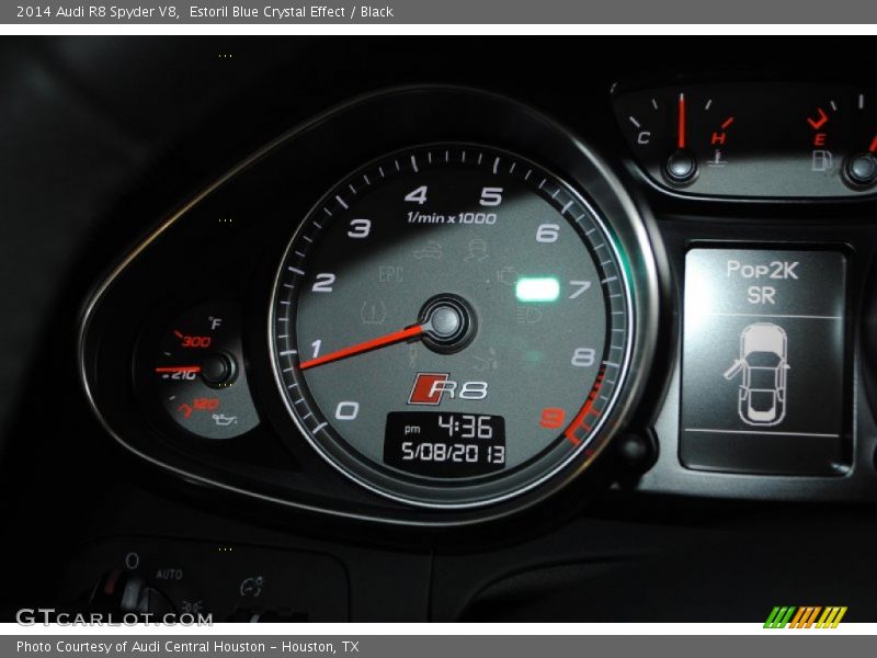  2014 R8 Spyder V8 Spyder V8 Gauges