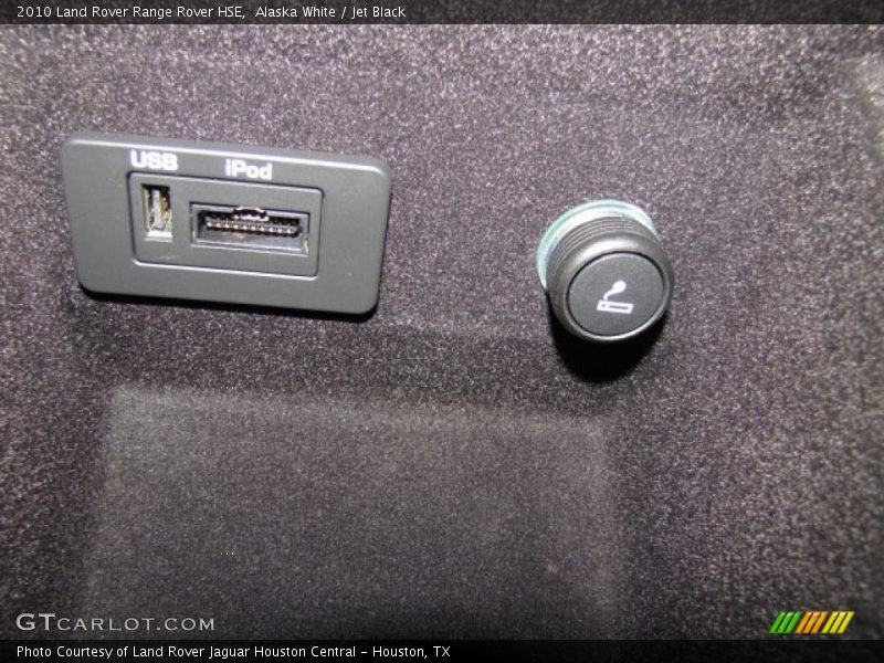 Alaska White / Jet Black 2010 Land Rover Range Rover HSE
