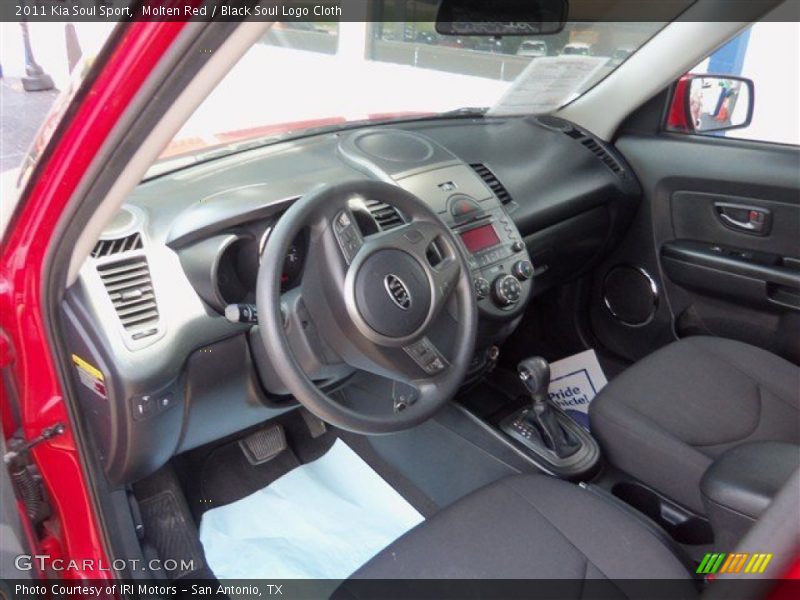 Molten Red / Black Soul Logo Cloth 2011 Kia Soul Sport