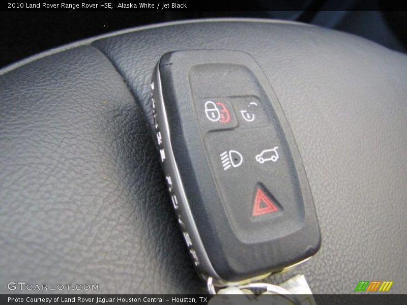 Alaska White / Jet Black 2010 Land Rover Range Rover HSE