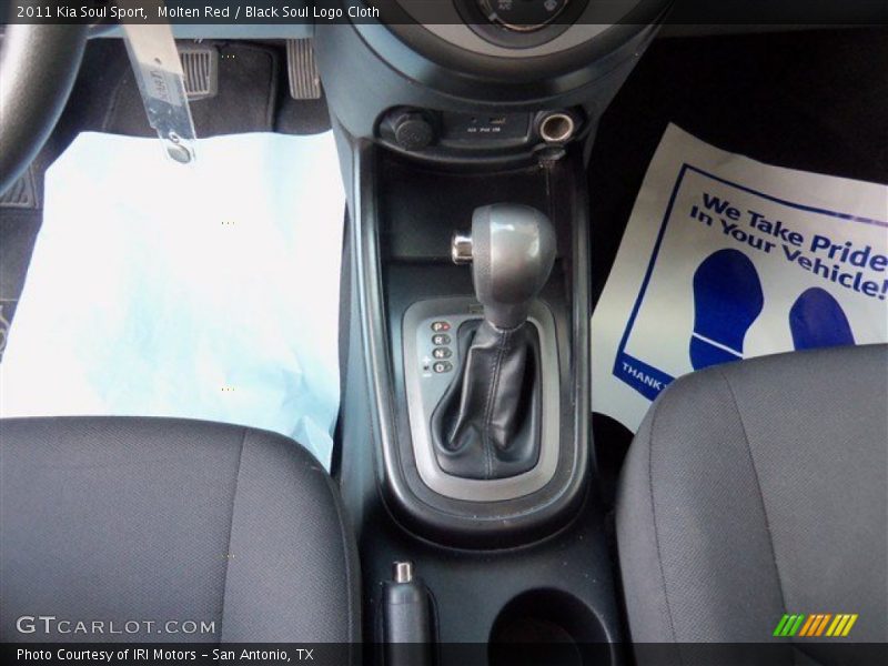Molten Red / Black Soul Logo Cloth 2011 Kia Soul Sport