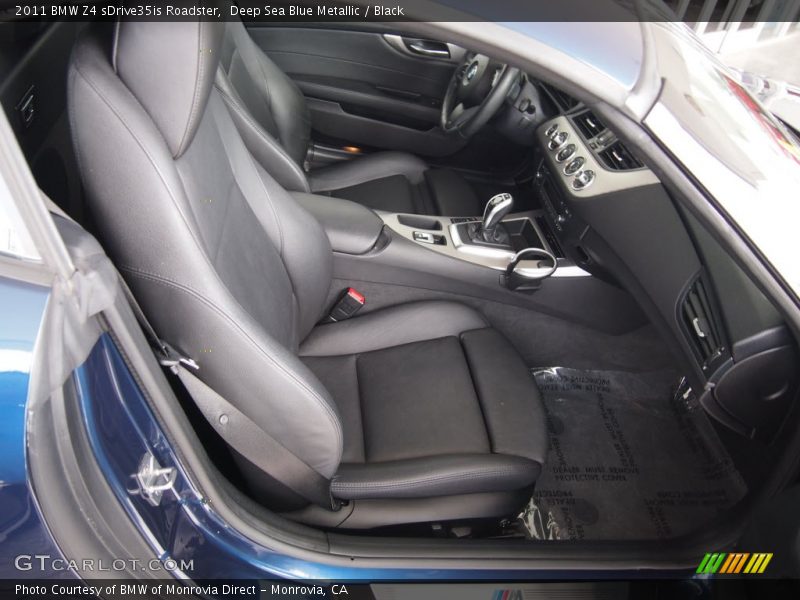 Front Seat of 2011 Z4 sDrive35is Roadster