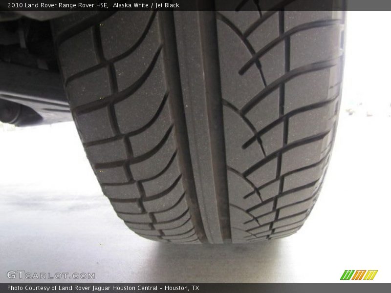 Alaska White / Jet Black 2010 Land Rover Range Rover HSE