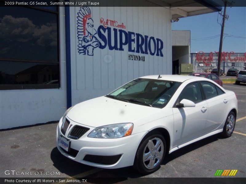 Summit White / Light Taupe 2009 Pontiac G6 Sedan
