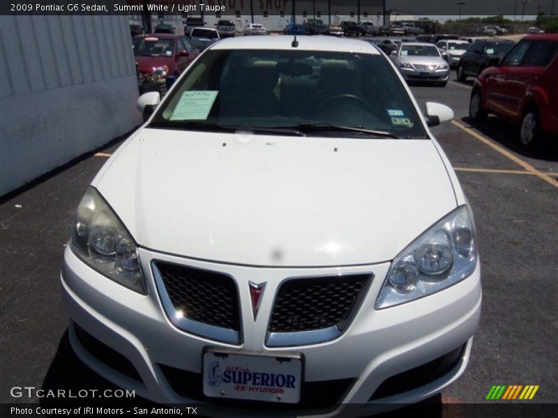 Summit White / Light Taupe 2009 Pontiac G6 Sedan