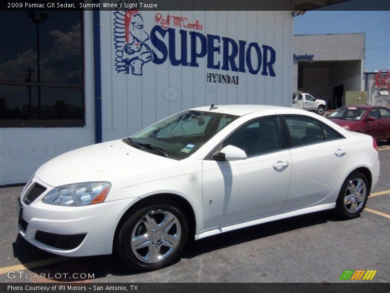 Summit White / Light Taupe 2009 Pontiac G6 Sedan