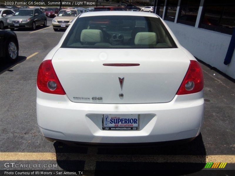 Summit White / Light Taupe 2009 Pontiac G6 Sedan