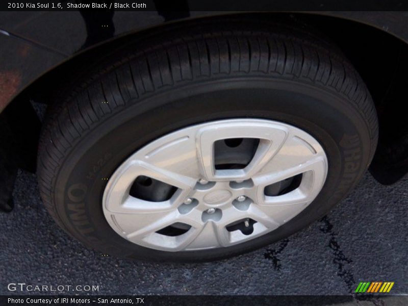 Shadow Black / Black Cloth 2010 Kia Soul 1.6