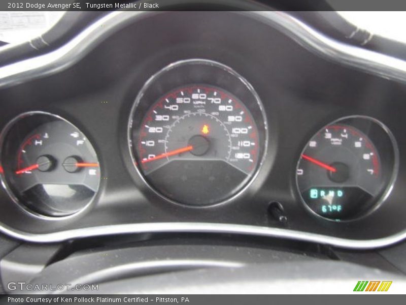 Tungsten Metallic / Black 2012 Dodge Avenger SE