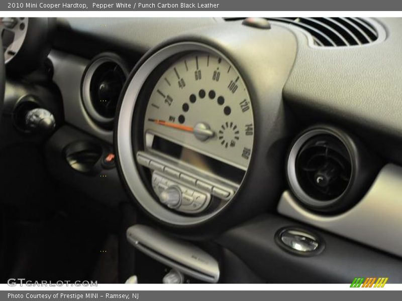 Pepper White / Punch Carbon Black Leather 2010 Mini Cooper Hardtop