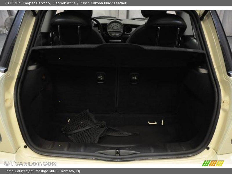 Pepper White / Punch Carbon Black Leather 2010 Mini Cooper Hardtop