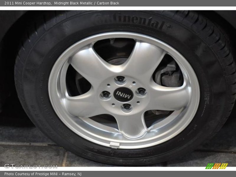 Midnight Black Metallic / Carbon Black 2011 Mini Cooper Hardtop