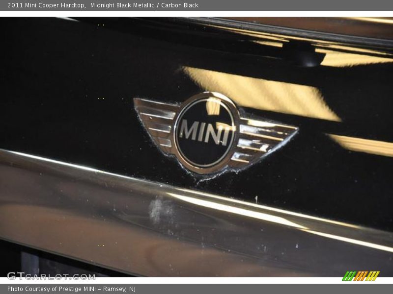 Midnight Black Metallic / Carbon Black 2011 Mini Cooper Hardtop