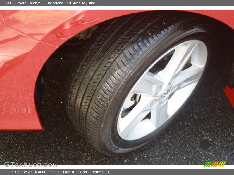 Barcelona Red Metallic / Black 2012 Toyota Camry SE